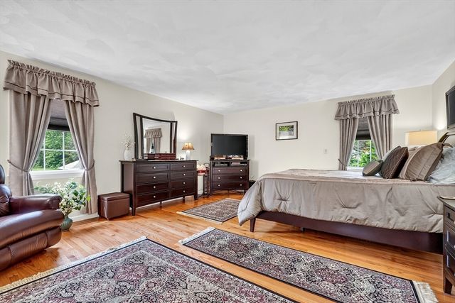 15 Devincent Dr, Stow, MA 01775