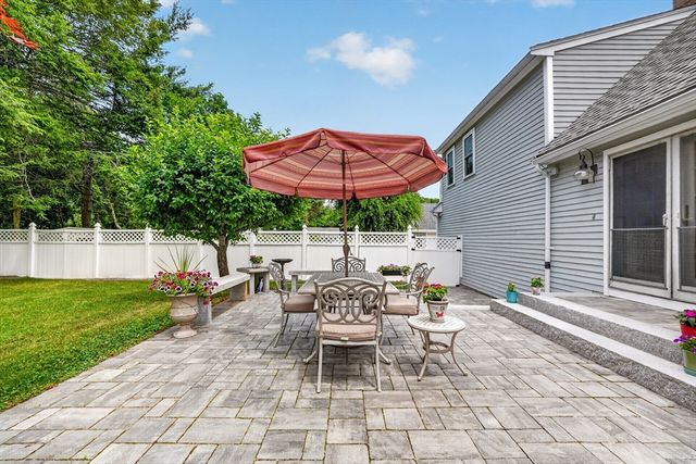 15 Devincent Dr, Stow, MA 01775