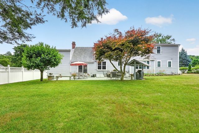 15 Devincent Dr, Stow, MA 01775