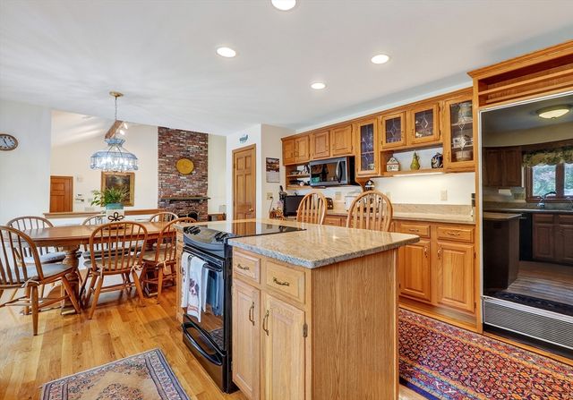 15 Devincent Dr, Stow, MA 01775