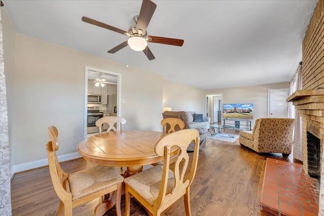 3808 Cove RD, Roanoke, VA 24017