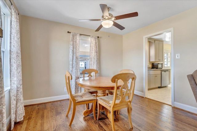 3808 Cove RD, Roanoke, VA 24017