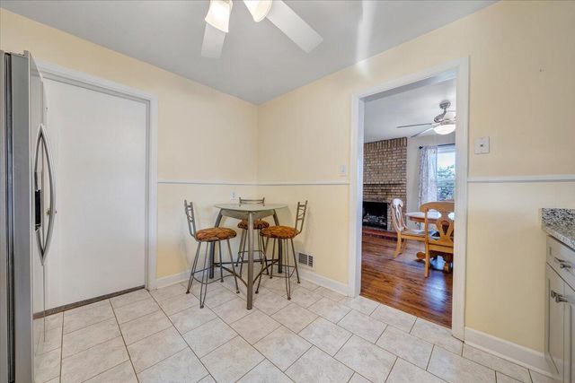 3808 Cove RD, Roanoke, VA 24017