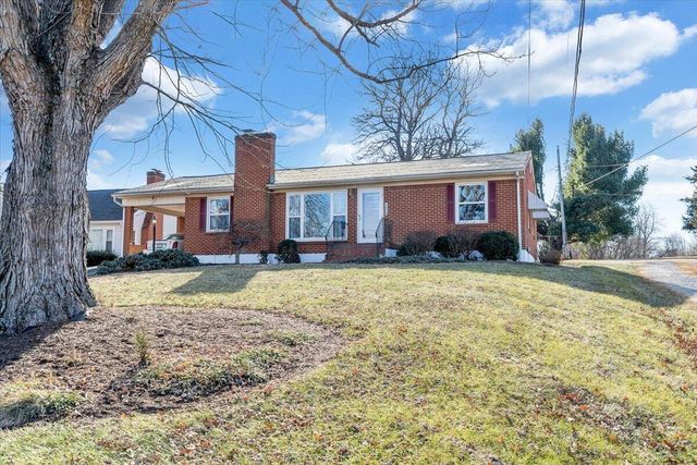 3808 Cove RD, Roanoke, VA 24017