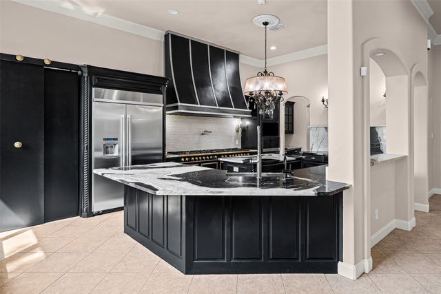 1900 Wilder Lane, Arlington, TX 76006