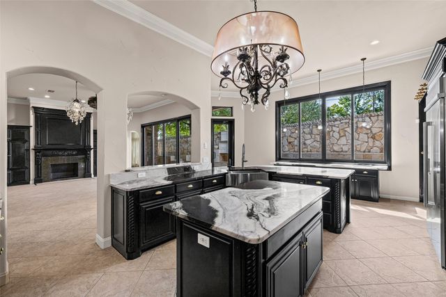 1900 Wilder Lane, Arlington, TX 76006