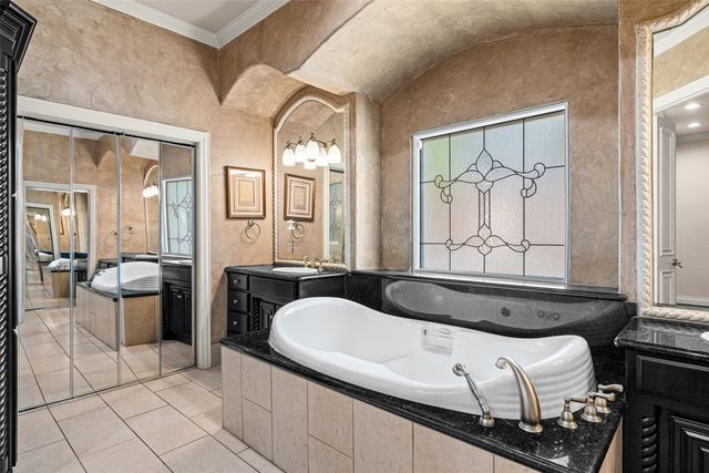 1900 Wilder Lane, Arlington, TX 76006