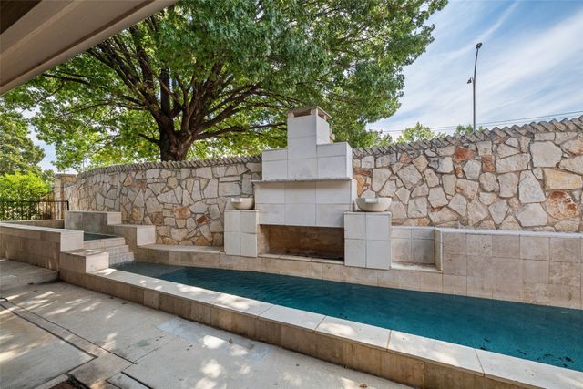 1900 Wilder Lane, Arlington, TX 76006