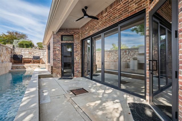1900 Wilder Lane, Arlington, TX 76006