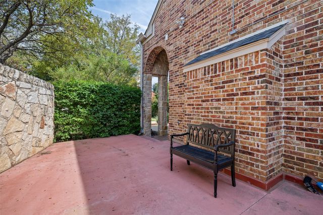 1900 Wilder Lane, Arlington, TX 76006