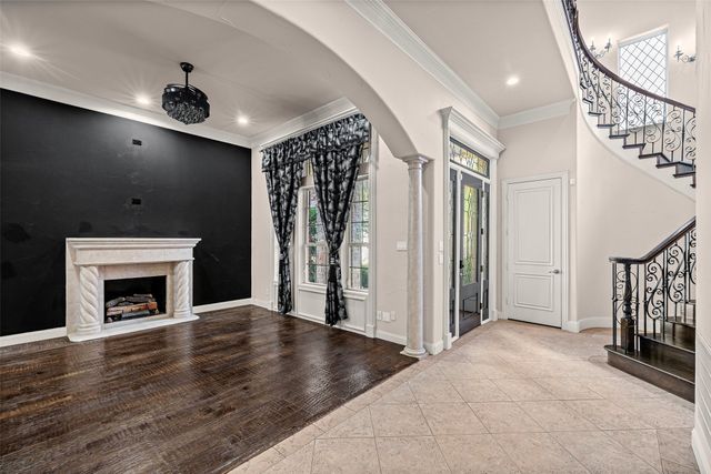 1900 Wilder Lane, Arlington, TX 76006
