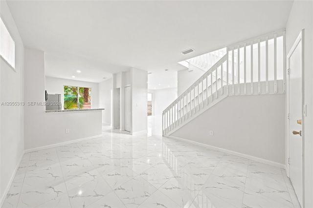 8684 NW 1st St 0, Miami, FL 33126
