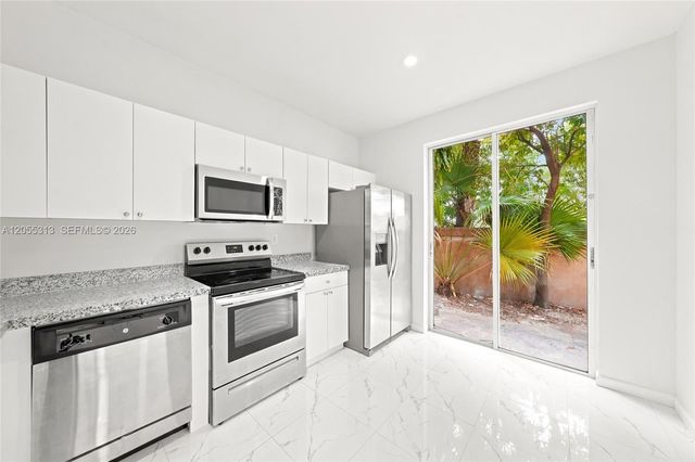 8684 NW 1st St 0, Miami, FL 33126