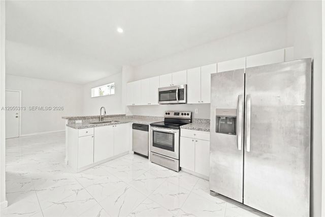 8684 NW 1st St 0, Miami, FL 33126