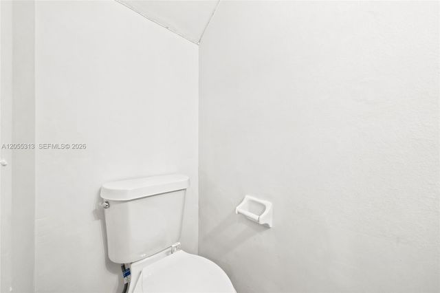 8684 NW 1st St 0, Miami, FL 33126