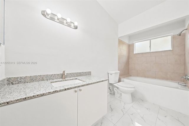 8684 NW 1st St 0, Miami, FL 33126