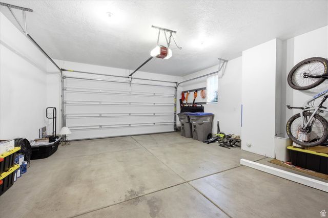 11239 S CLEAR BLUE DR, South Jordan, UT 84009