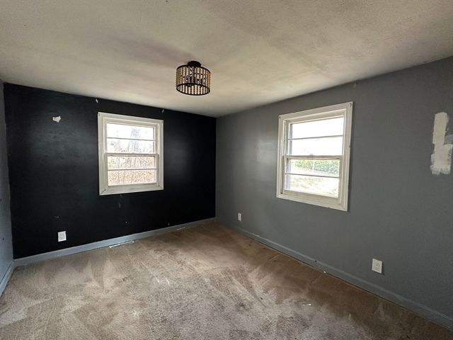 116 Chases Grove Rd, Derry, NH 03038