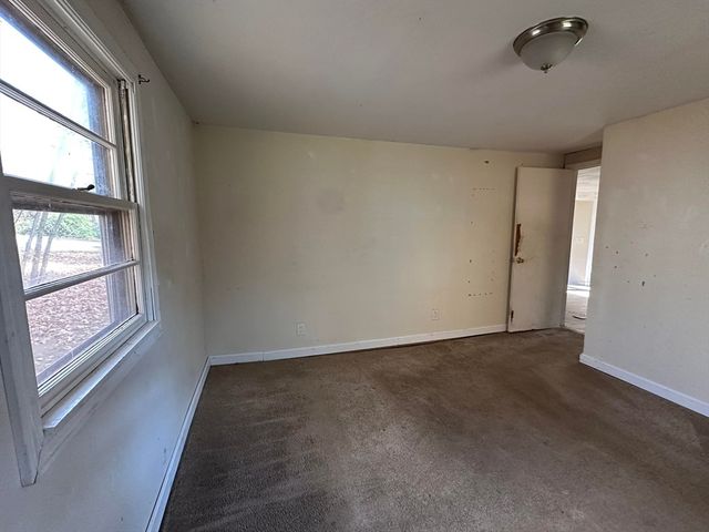 116 Chases Grove Rd, Derry, NH 03038