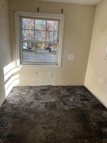 116 Chases Grove Rd, Derry, NH 03038