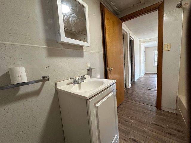 116 Chases Grove Rd, Derry, NH 03038