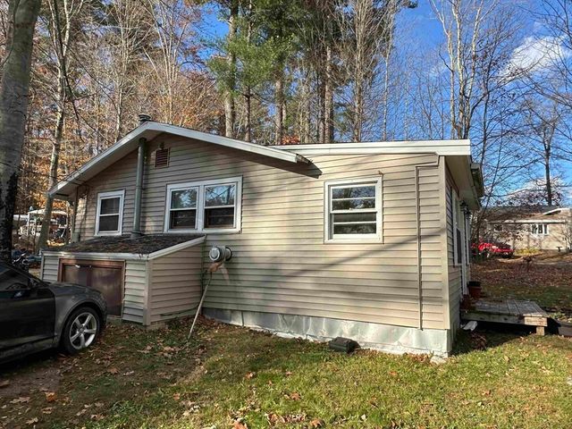 116 Chases Grove Rd, Derry, NH 03038