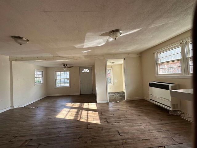 116 Chases Grove Rd, Derry, NH 03038