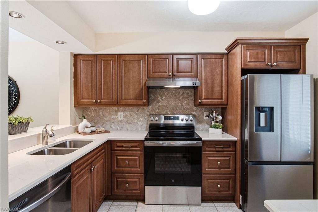 221 Fox Glen DR 2302, NAPLES, FL 34104 — photo 2