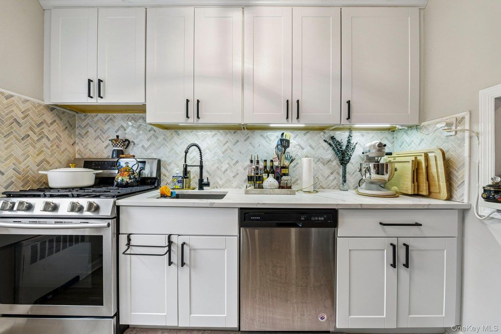251-24 71st Avenue 87A, Bellerose, NY 11426 — photo 3