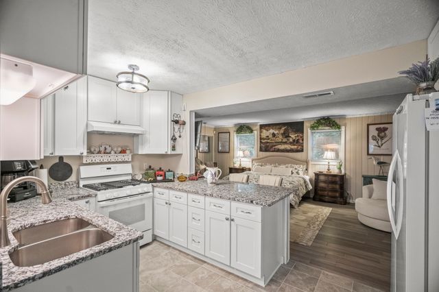 144A Dogwood Springs Dr, Portland, TN 37148