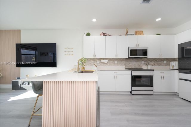 28510 SW 134th Ave, Homestead, FL 33033