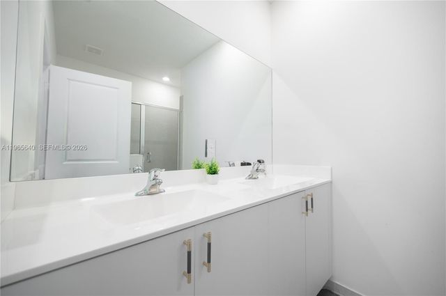 28510 SW 134th Ave, Homestead, FL 33033