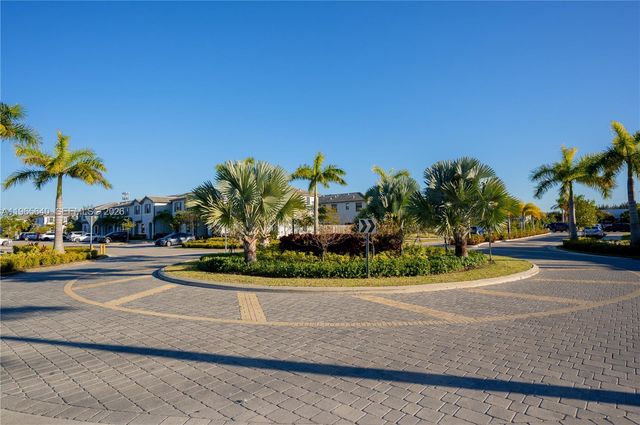 28510 SW 134th Ave, Homestead, FL 33033