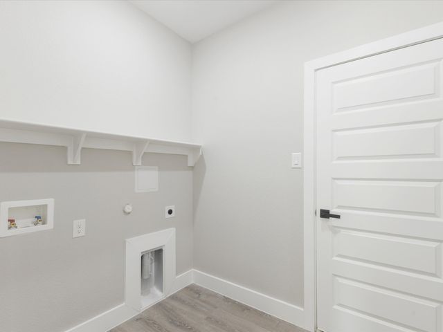 2411 Mercedes, Granbury, TX 76048