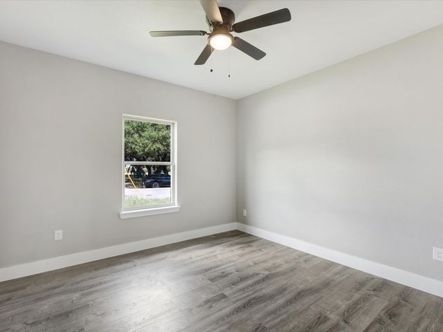 2411 Mercedes, Granbury, TX 76048