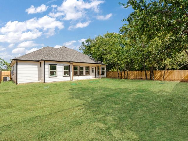 2411 Mercedes, Granbury, TX 76048