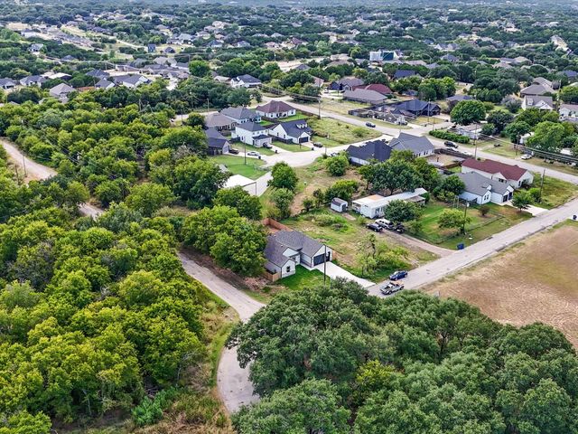 2411 Mercedes, Granbury, TX 76048