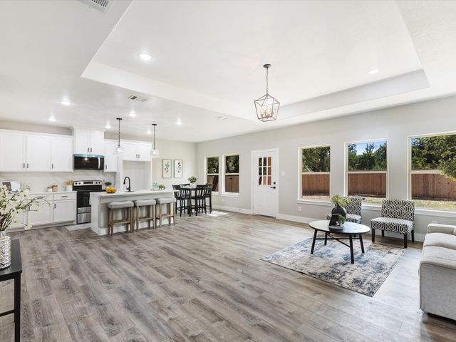 2411 Mercedes, Granbury, TX 76048