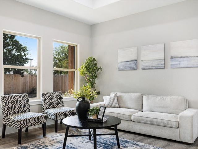 2411 Mercedes, Granbury, TX 76048