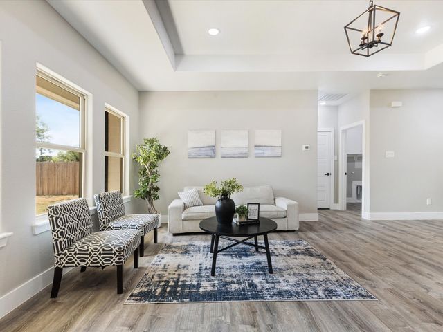 2411 Mercedes, Granbury, TX 76048