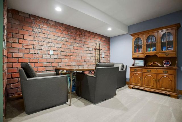 200 N Metcalf Road, Louisburg, KS 66053