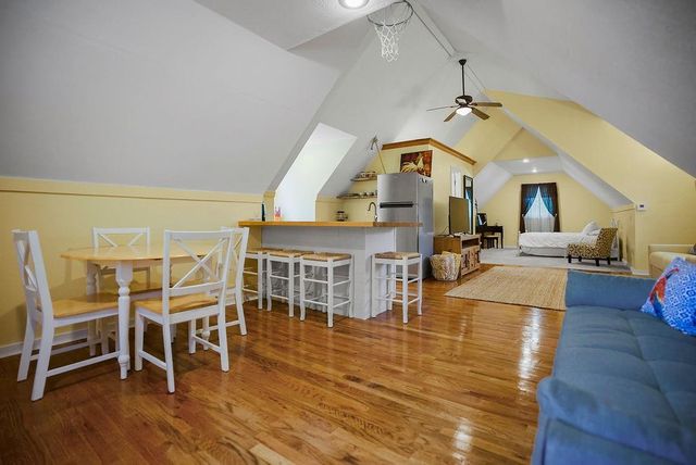 200 N Metcalf Road, Louisburg, KS 66053