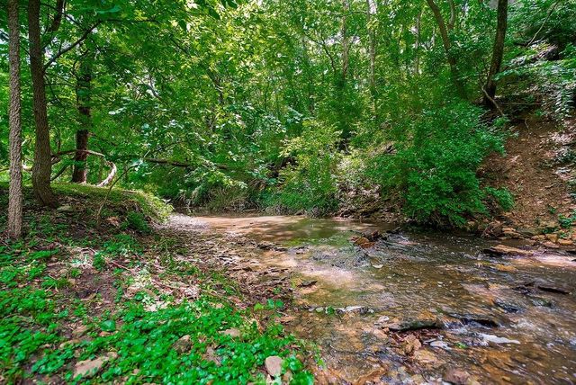 200 N Metcalf Road, Louisburg, KS 66053
