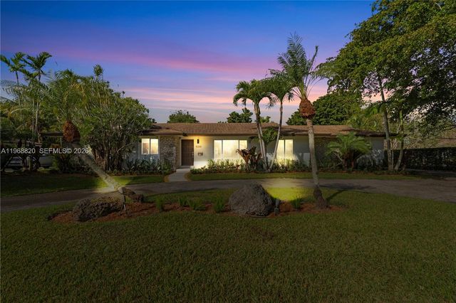 15200 SW 77th Ct, Palmetto Bay, FL 33157