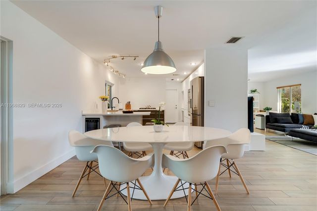 15200 SW 77th Ct, Palmetto Bay, FL 33157