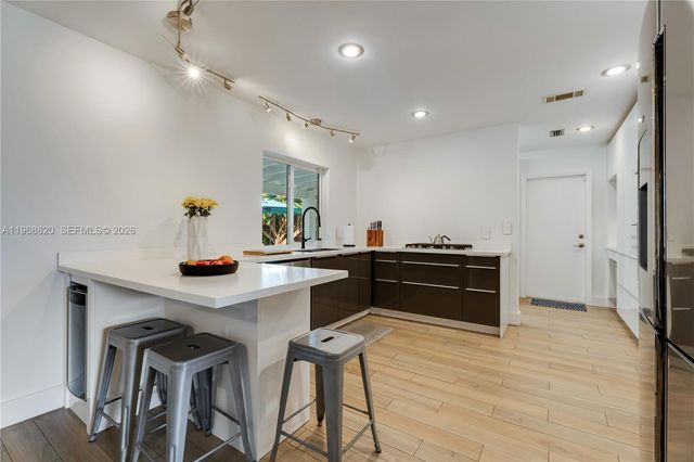 15200 SW 77th Ct, Palmetto Bay, FL 33157