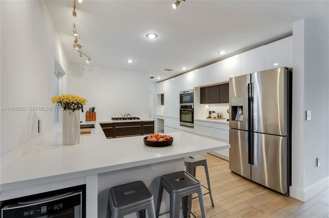 15200 SW 77th Ct, Palmetto Bay, FL 33157