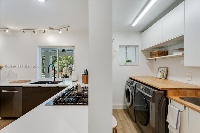 15200 SW 77th Ct, Palmetto Bay, FL 33157