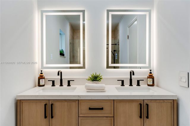 15200 SW 77th Ct, Palmetto Bay, FL 33157