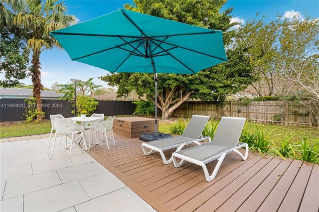 15200 SW 77th Ct, Palmetto Bay, FL 33157